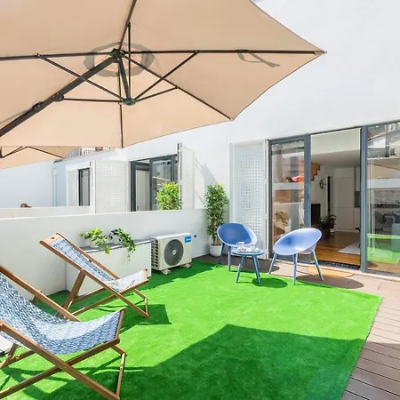 Heroismo Duplex Terrace Apartment