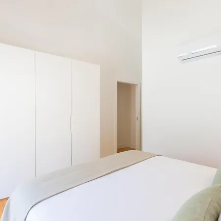 Heroismo Duplex Terrace Apartment *