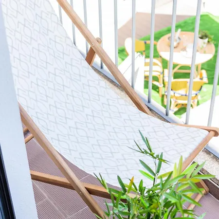 Heroismo Duplex Terrace Apartman