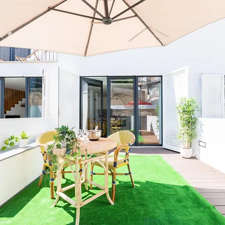 Heroismo Duplex Terrace Apartment